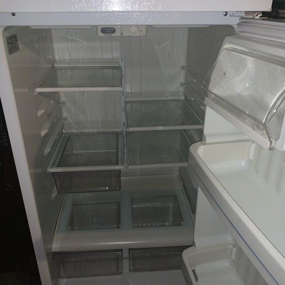 Refrigerator - Picture 3 of 4